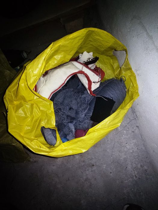 Włóczka czarna 16 szt szpula 1500g plus resztki włóczki