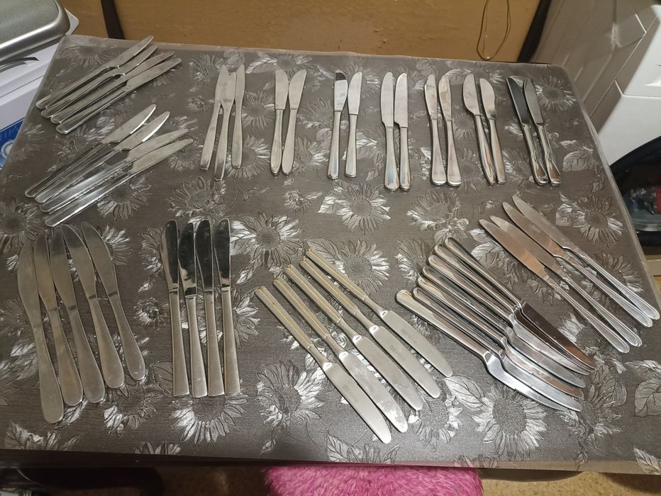 Продам  столові ножі