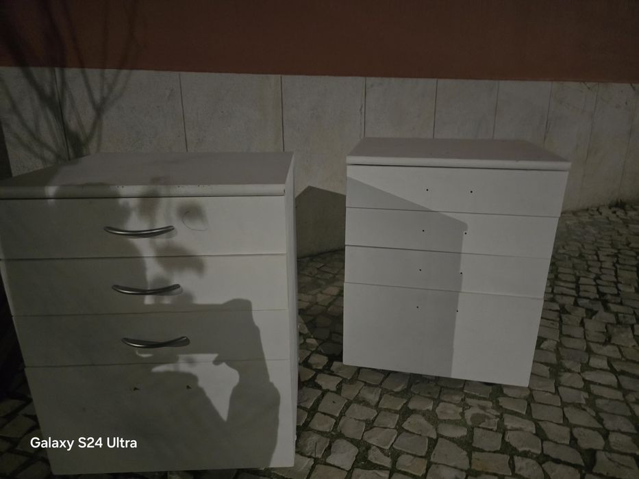 Sofa,resguardo,janela,porta ,cabeseira ,comoda