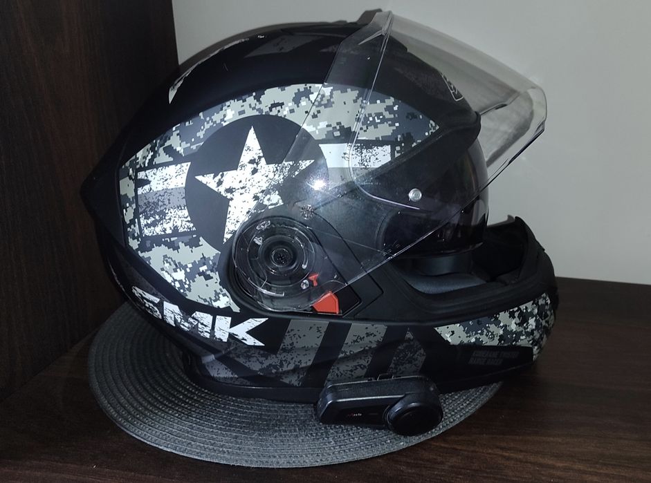 Kask motocyklowy SMK rozmiar XS z interkomem