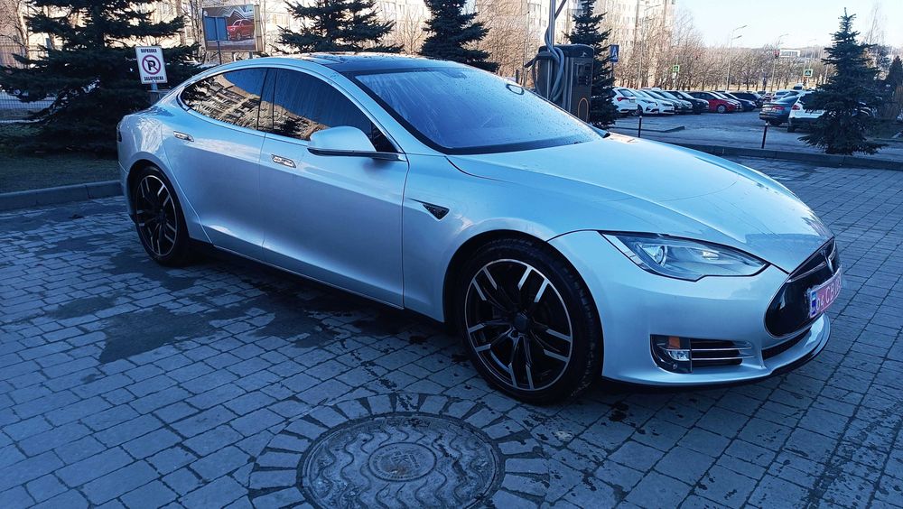 Tesla Model S P85  2013р.