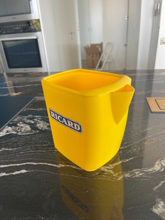 Jarro de água RICARD material plástico