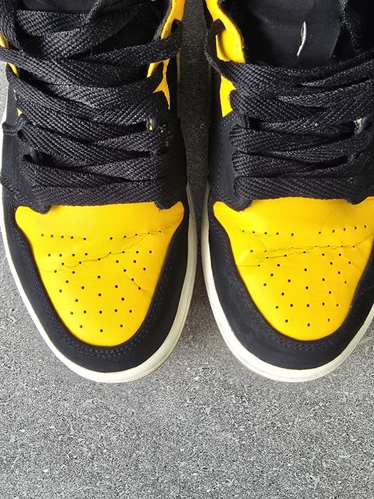 Sapatilhas air Jordan 1 Mid SE amarelas