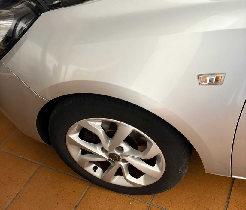Opel corsa E - em bom estado - 1000cc