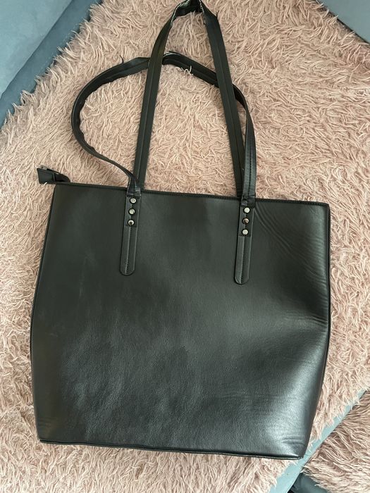 Czarna torebka shopper Medicine
