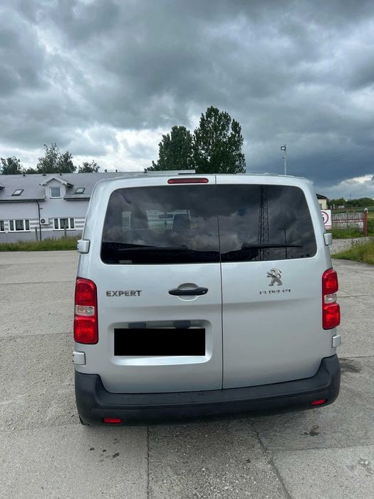 Peugeot Expert  Traveller 9 os.