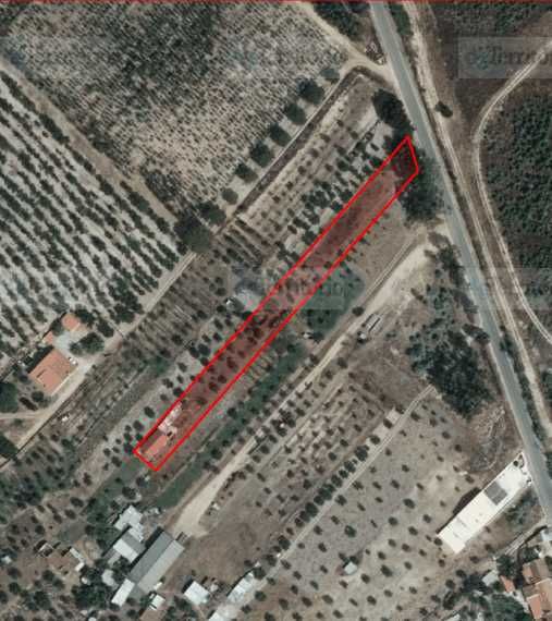 Moradia T3 com garagem e terreno à venda em Água Travessa- Abrantes