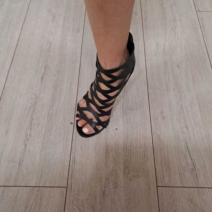 Byty damske  skorzane