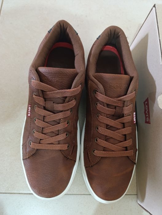 Ténis Levis número 41