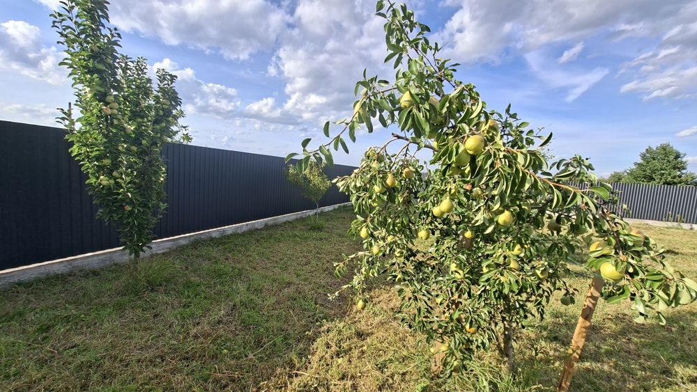 Продаж нового будинку. Комунікації. 10соток землі. Камін. Сад.