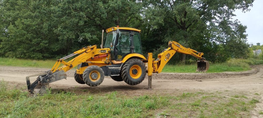 JCB 3CX 2007 rok – 1690 mth – 4 łyżki – bardzo dobry stan