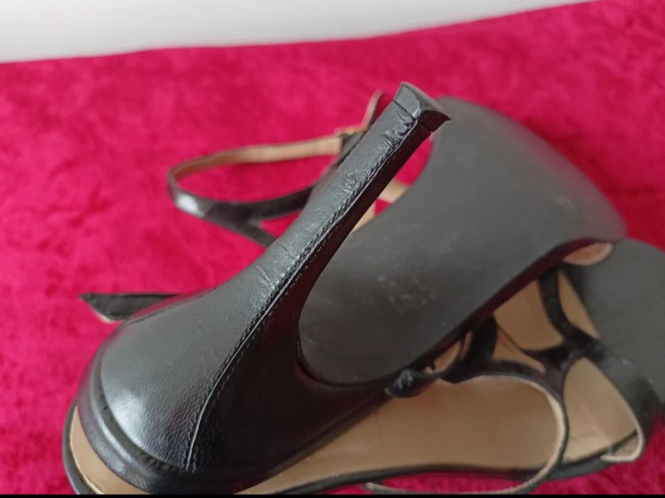 Czarne efektowne skórzane sandały, na obcasie, szpilki, rozmiar 38