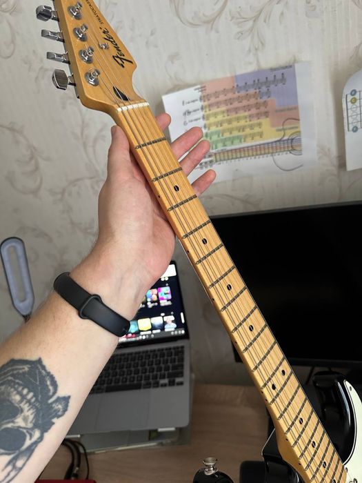 Fender Stratocaster Standard Sunburn 2013