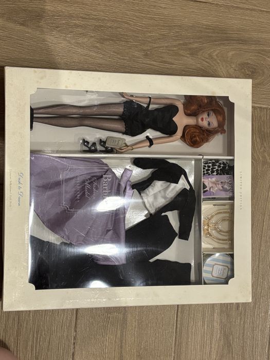 Barbie Fashion Model Silkstone Dusk To Dawn Gold Label Doll Giftset