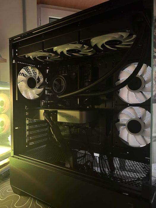 PC Gamer Aquarium | RTX 3070 FE | i5-12400F |