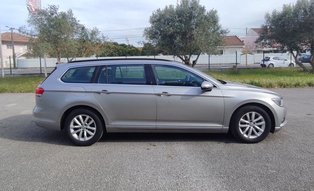 VW Passat 2.0TDI 150CV - c/Financiamento COMO NOVA  / NACIONAL