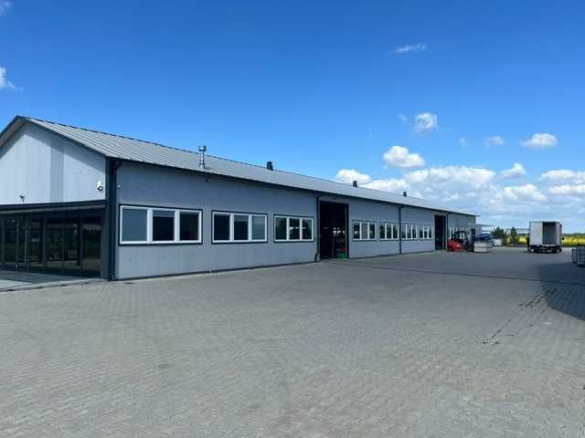 Sprzedam 2 hale 1773 m2 (cały obiekt)