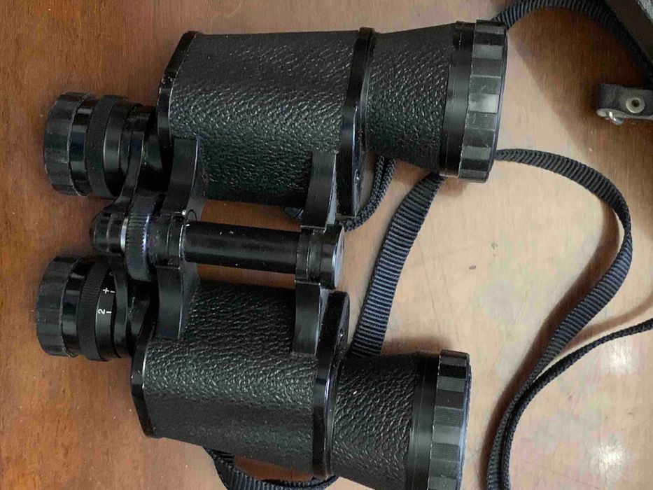 Бінокль з сумкою продам