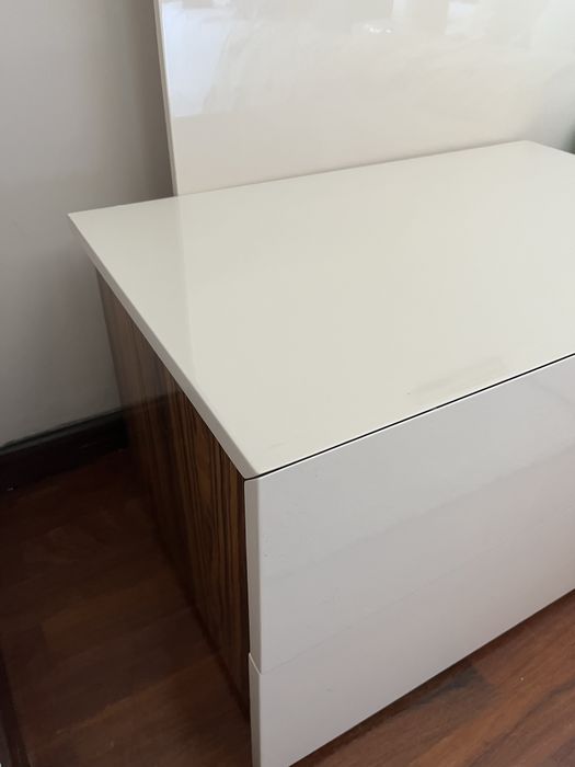 Cama de Casal + Mesas de Cabeceira