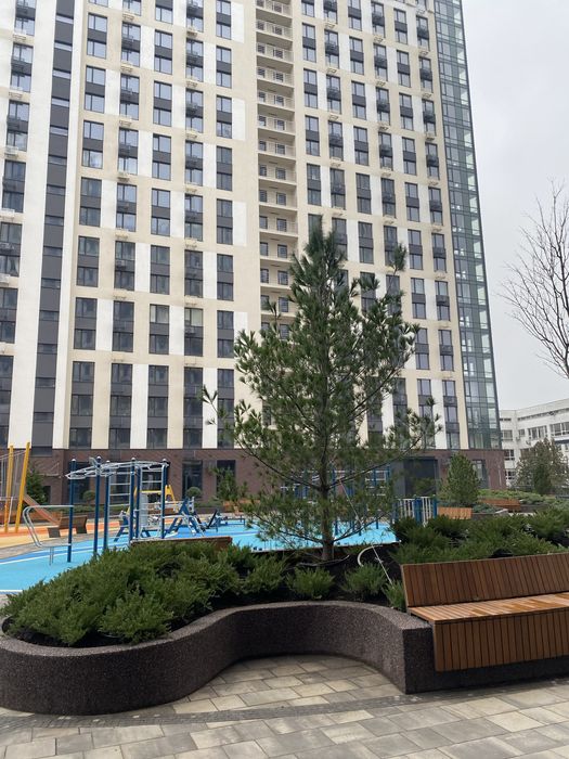 1х(54 м)  жк Новий Автограф будинок 2 поруч парк метро