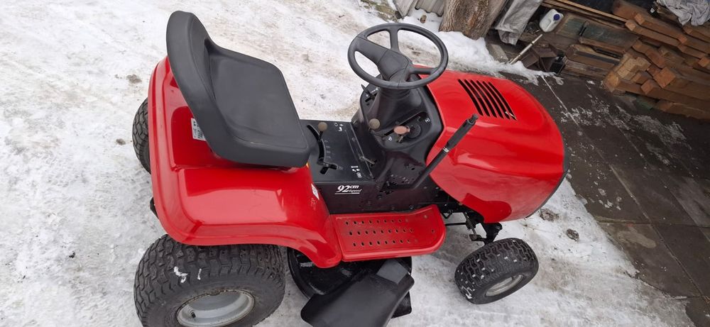 Traktorek kosiarka by Husqvarna