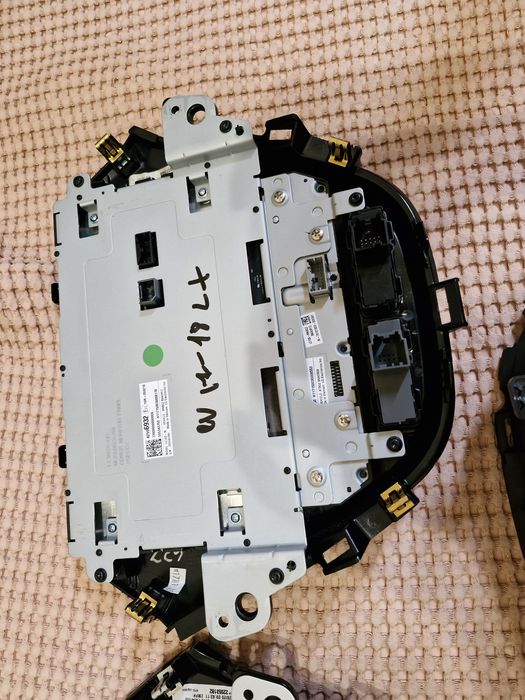 Дисплей монітор екран Chevrolet Bolt Ev