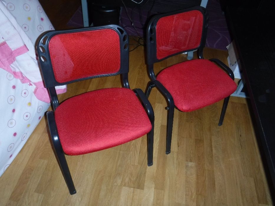 Mesa secretária c/ canto e duas cadeiras