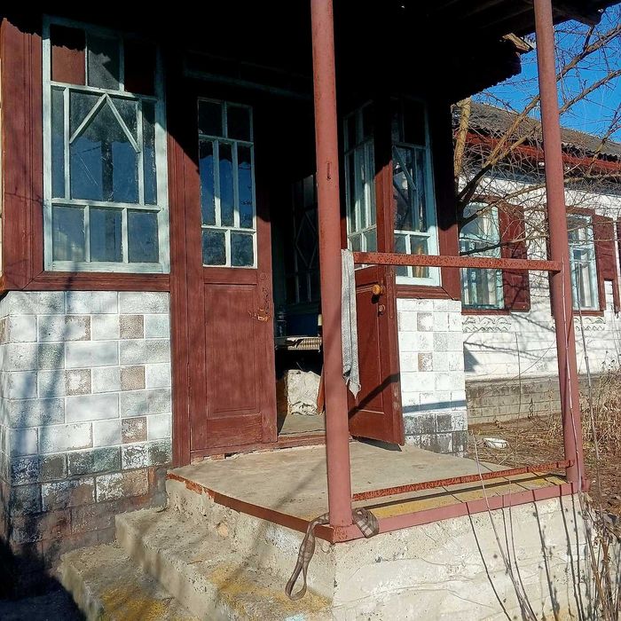 Будинок у Білозір’ї біля центру