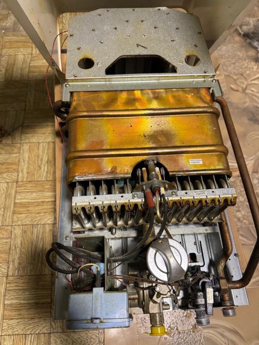 Газовий двоконтурний котел+колонка 5 000 за все ,можливий продаж окрем