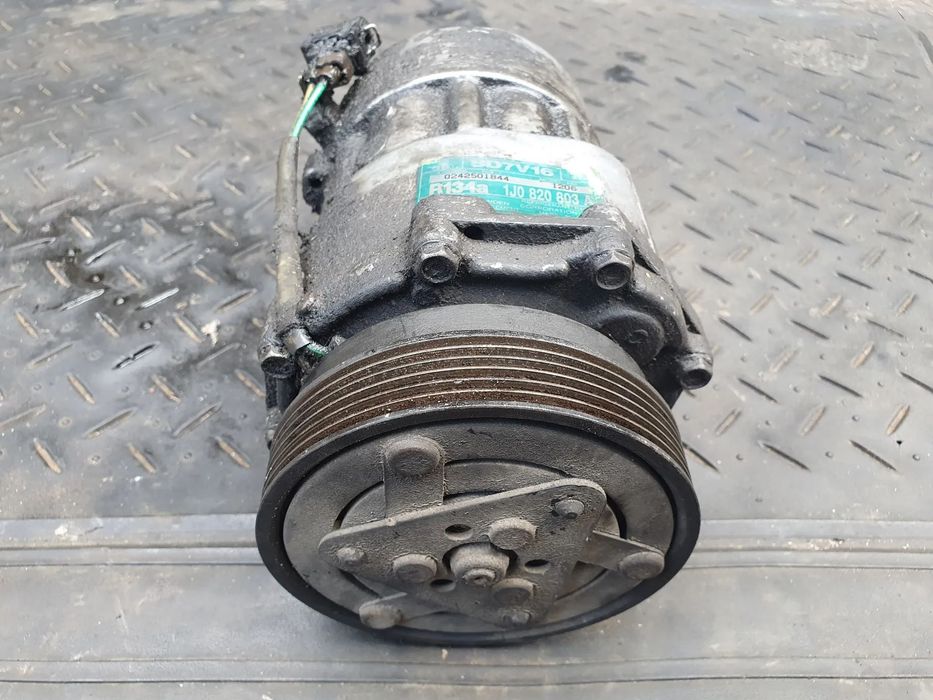 VW AUDI SEAT SKODA 1.6 1.8 1.9TDI SPRĘŻARKA KOMPRESOR KLIMATYZACJI 1J0820803A SD7V16 R134A SANDEN ORYGINAŁ A3 8L GOLF IV BORA LEON I TOLEDO II OCTAVIA I I INNE WTYCZKA INSTALACJA POSIADAM 3SZT