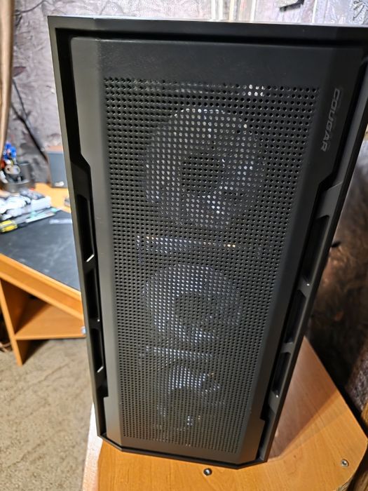 Корпус Cougar Uniface Black