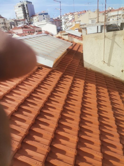 Lava e impermeabilização telhado