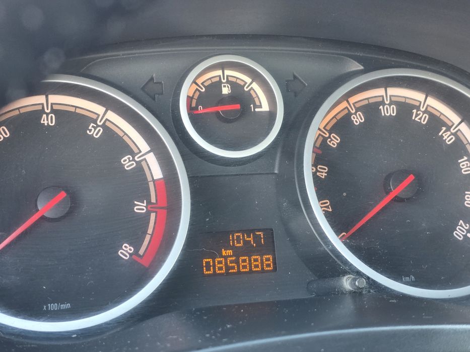 Opel  Corsa D 1.2 *85.000km* (2009)