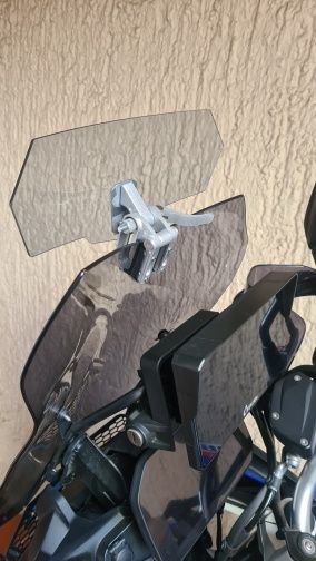 Удлинитель лобового стекла мотоцикла. Дефлектор. Новий.