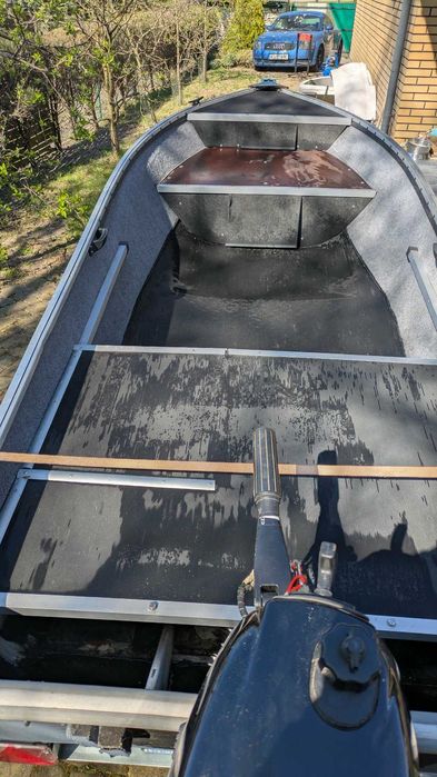 Łódka aluminiowa wędkarska z przyczepką i silnikami