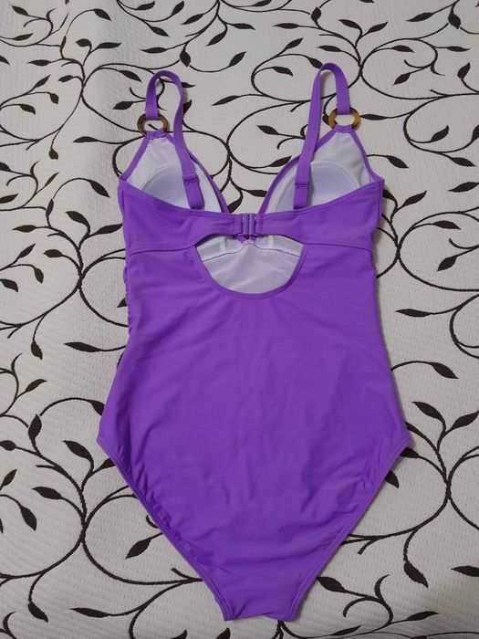 Купальник женский, размер 48, фирменный.