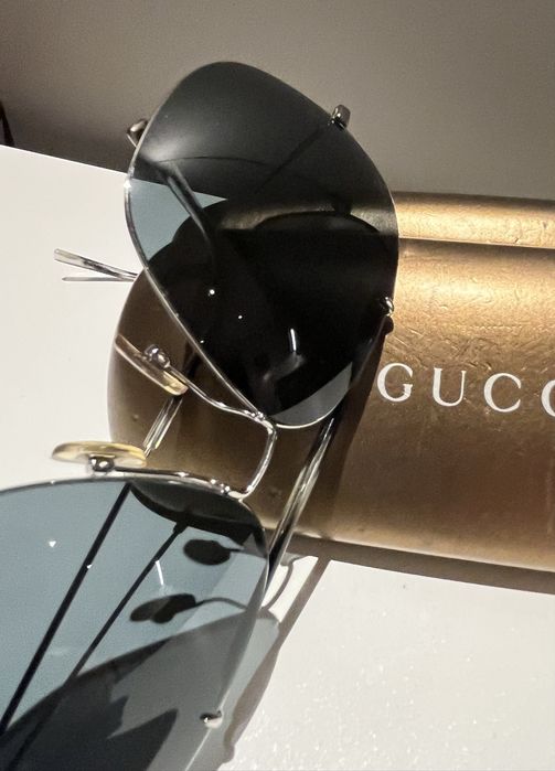 Óculos de sol unissexo Gucci como novos