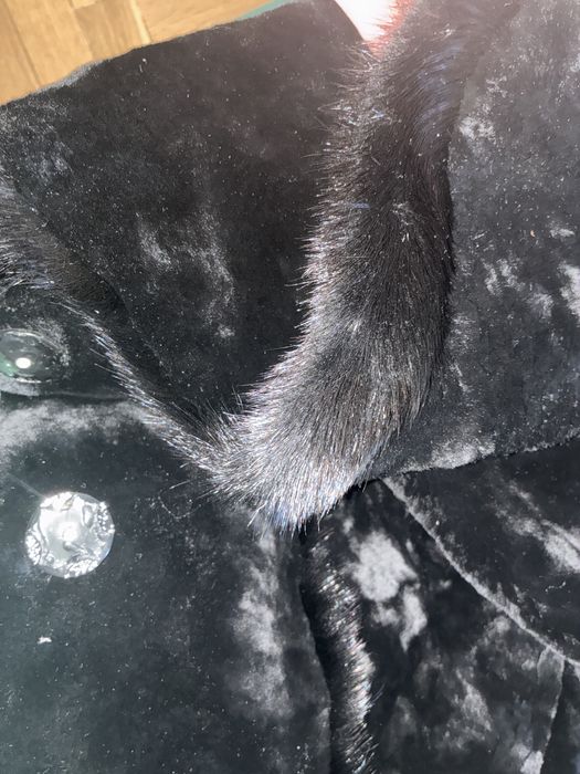 Шуба довга з натурального хутра мутону