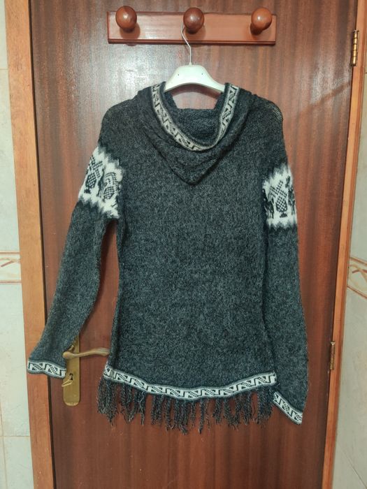 Camisola artesanal de lã de alpaca