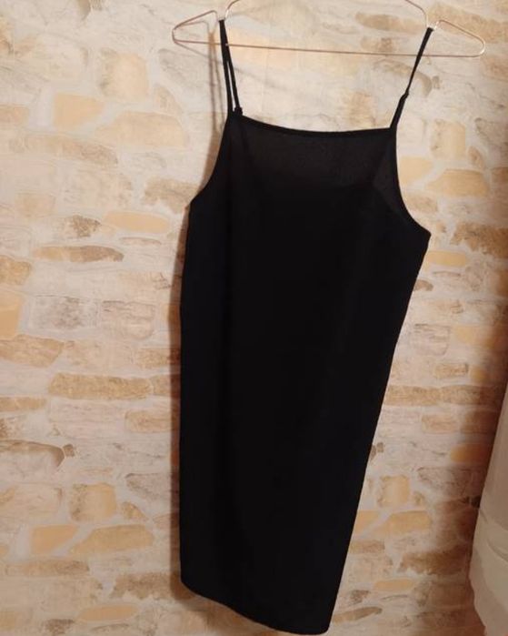 (36/S) ASOS Design) Czarna Halka pod sukienkę z Londynu