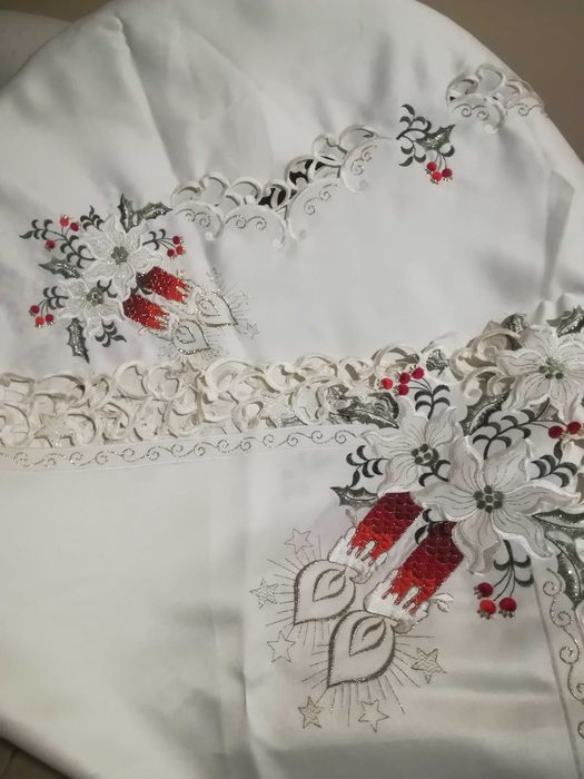 Ekskluzywny zestaw mebli AFRODYTA stół, krzesła, witryna PIĘKNY