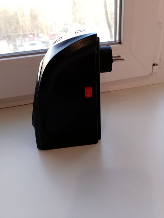 Портативный мини-обогреватель Handy Heater.