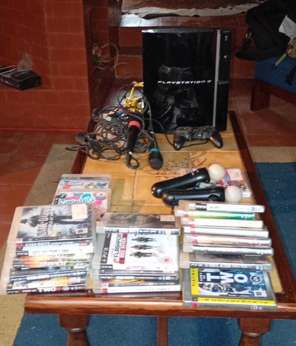 Playstation 3 Fat 500 jogos comandos camera microfones