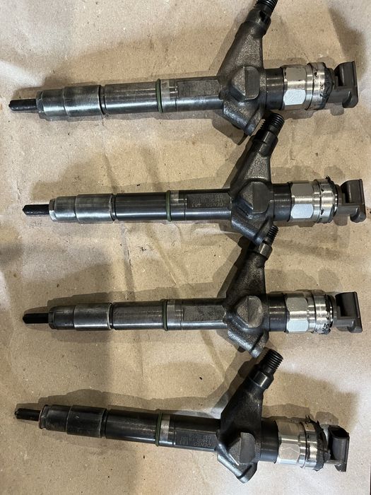 Форсунки топливные Nissan Navara Pathfinder Х-trail t30