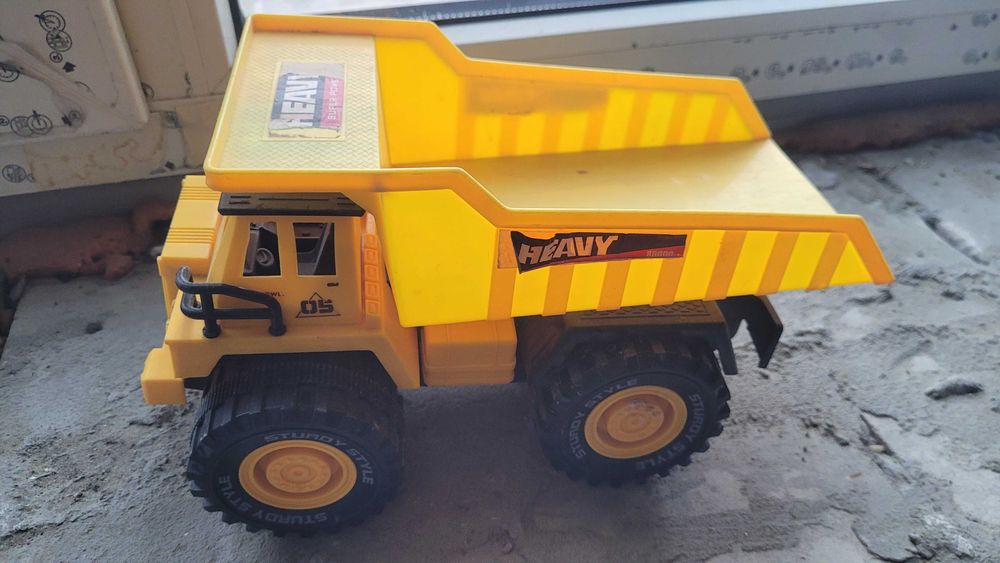 Самосвал/Вантажівка інерційна/Грузовой автомобиль/Карьерный самосвал/