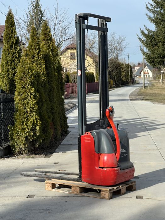 Linde L12 – elektryczny wózek paletowy | sprawny
