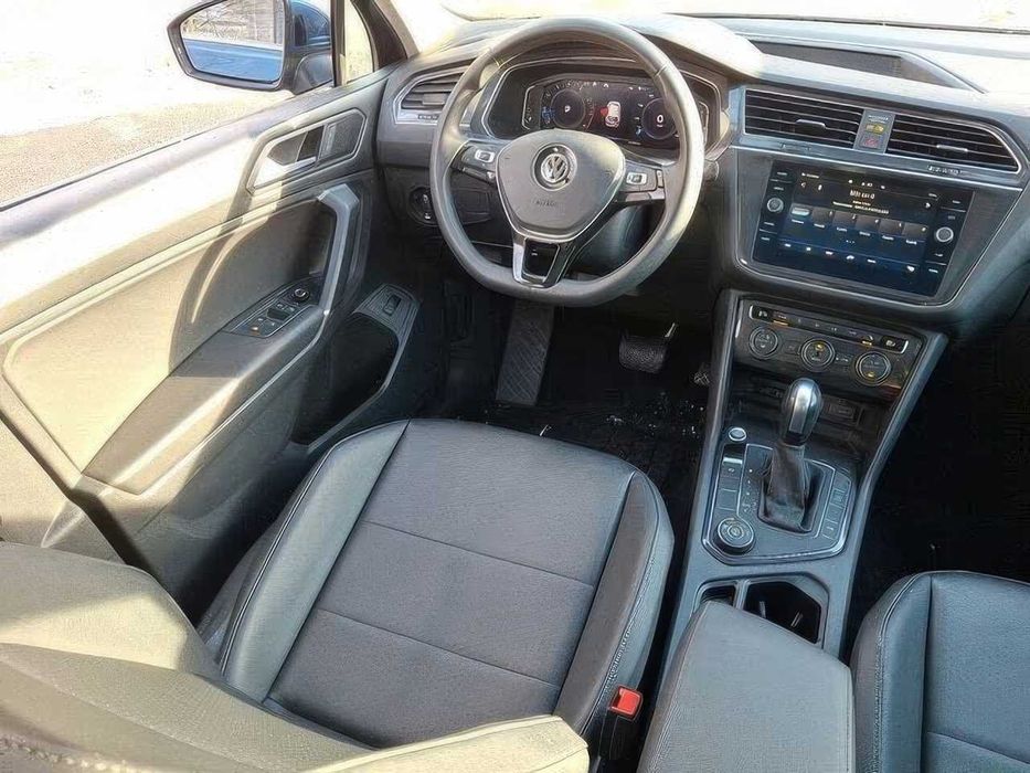 Volkswagen Tiguan S      2020