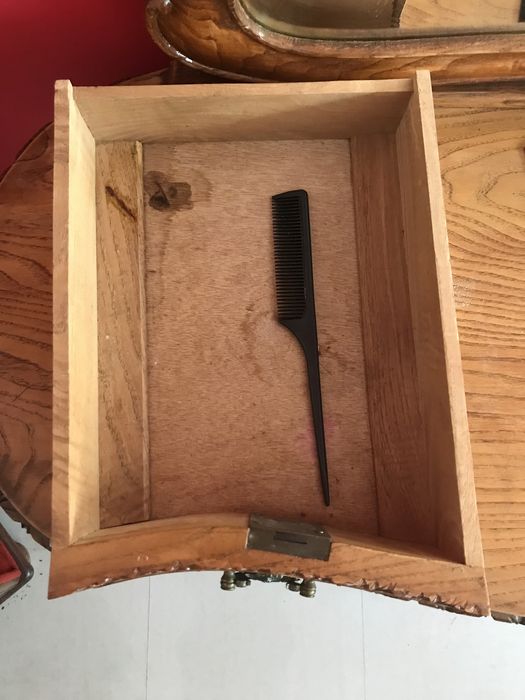 Penteadeira madeira vintage + cadeiras