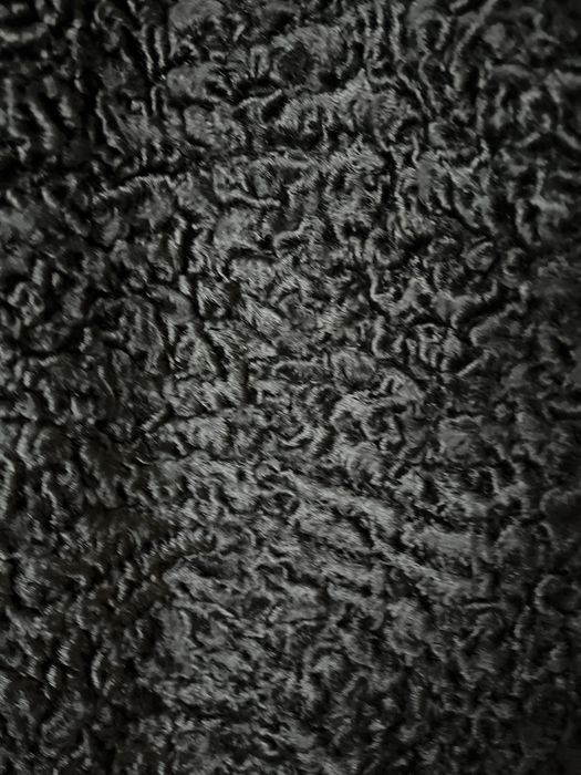 Piękne futro karakułowe