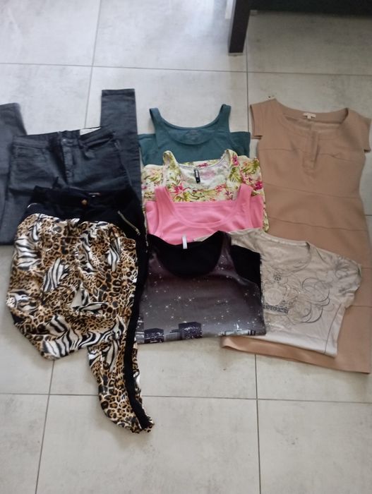 Zestaw ciuszków damskich